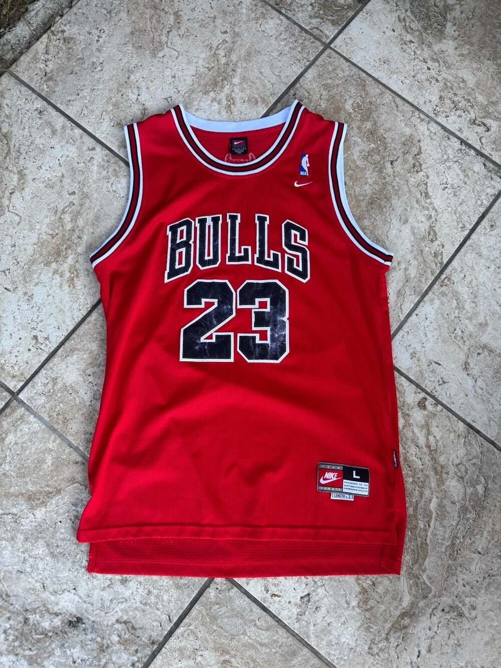Nike Chicago Bulls Michael Jordan 23 Jersey Size L Red